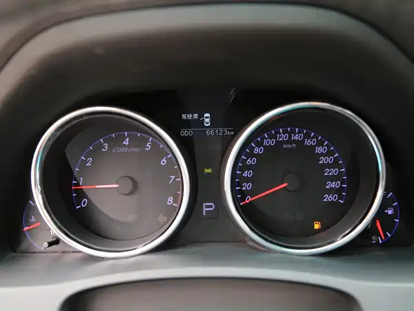 Toyota Reiz 2016
