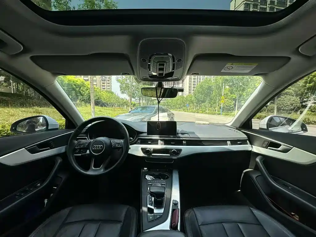 Audi A4L 2019