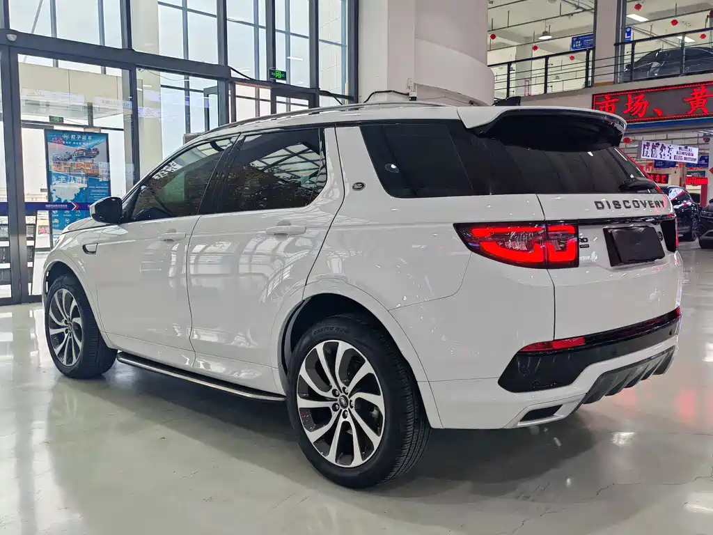 Land Rover Discovery Sport 2023 — фото 21