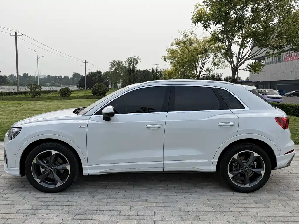 Audi Q3 2023