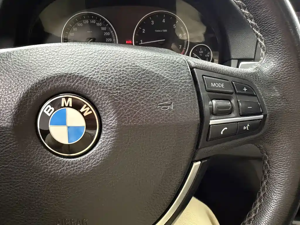 BMW 5 Series 2013 — фото 12