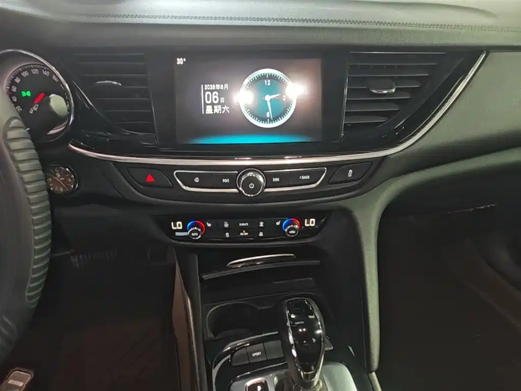Buick Regal 2020 — фото 13