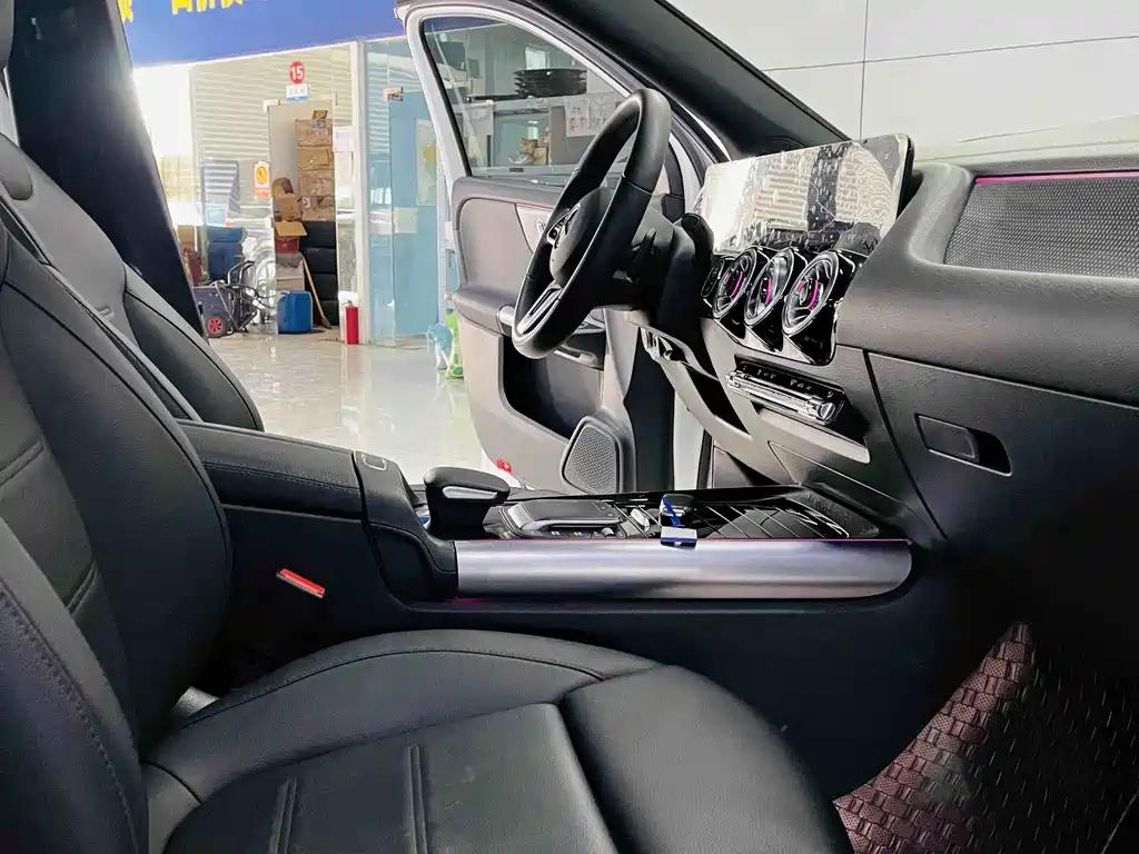 Mercedes-Benz GLA 2021