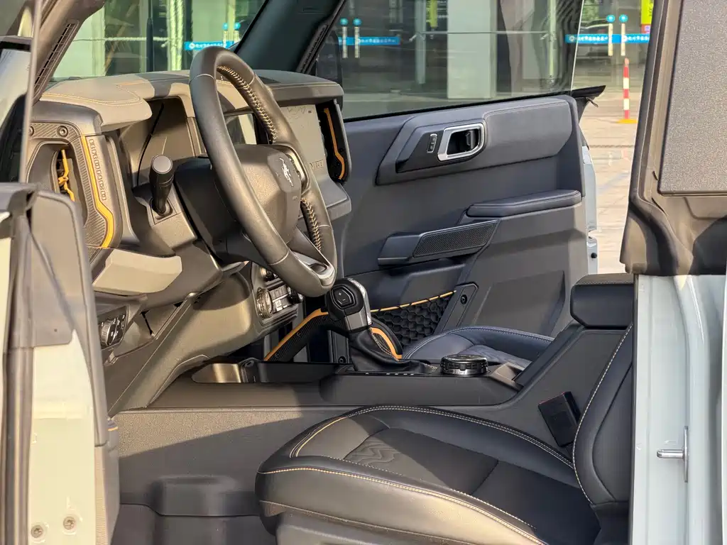 Ford Bronco 2025 — фото 10