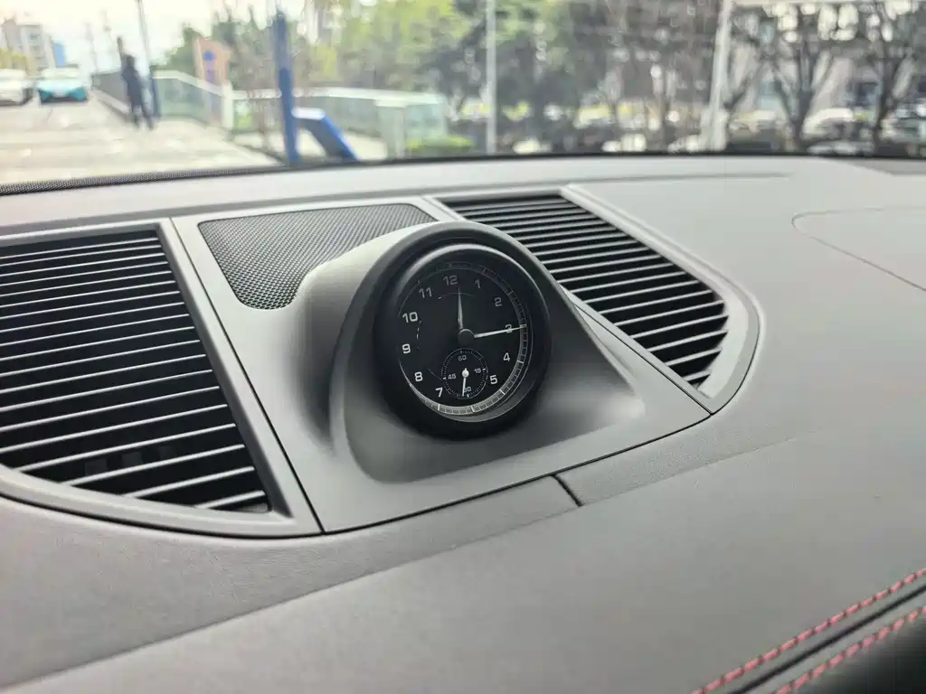 Porsche Macan 2022 — фото 15