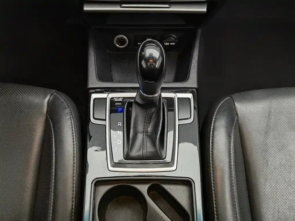 Hyundai Mistra 2015 — фото 13