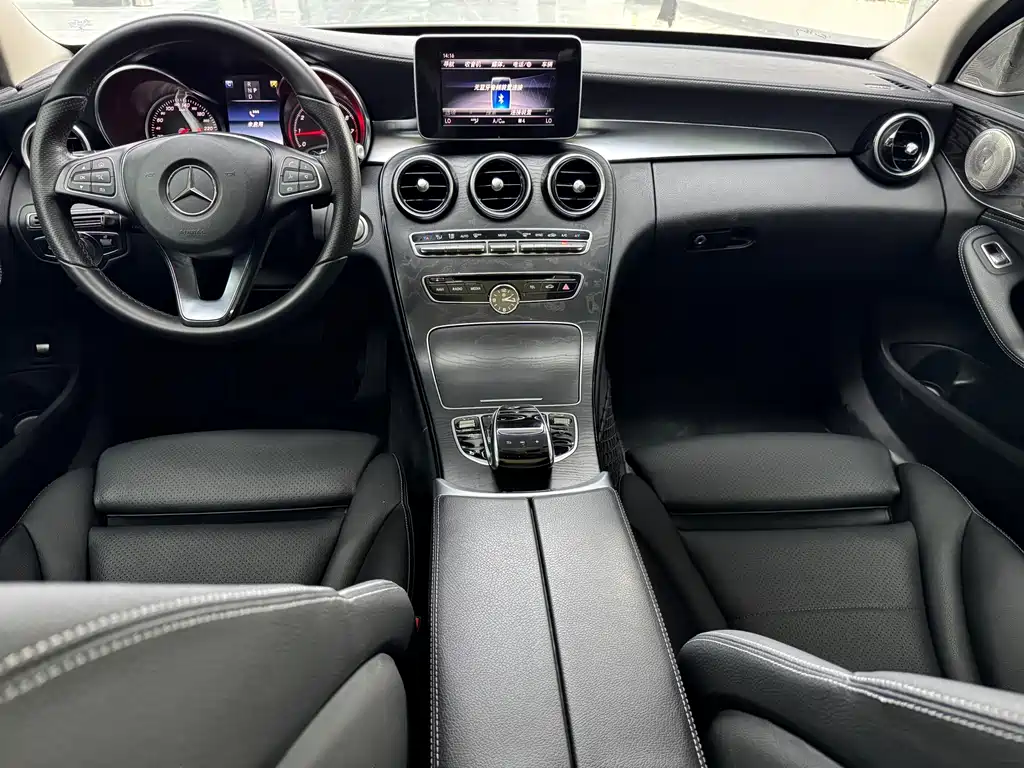 Mercedes-Benz C-Class 2018 — фото 8