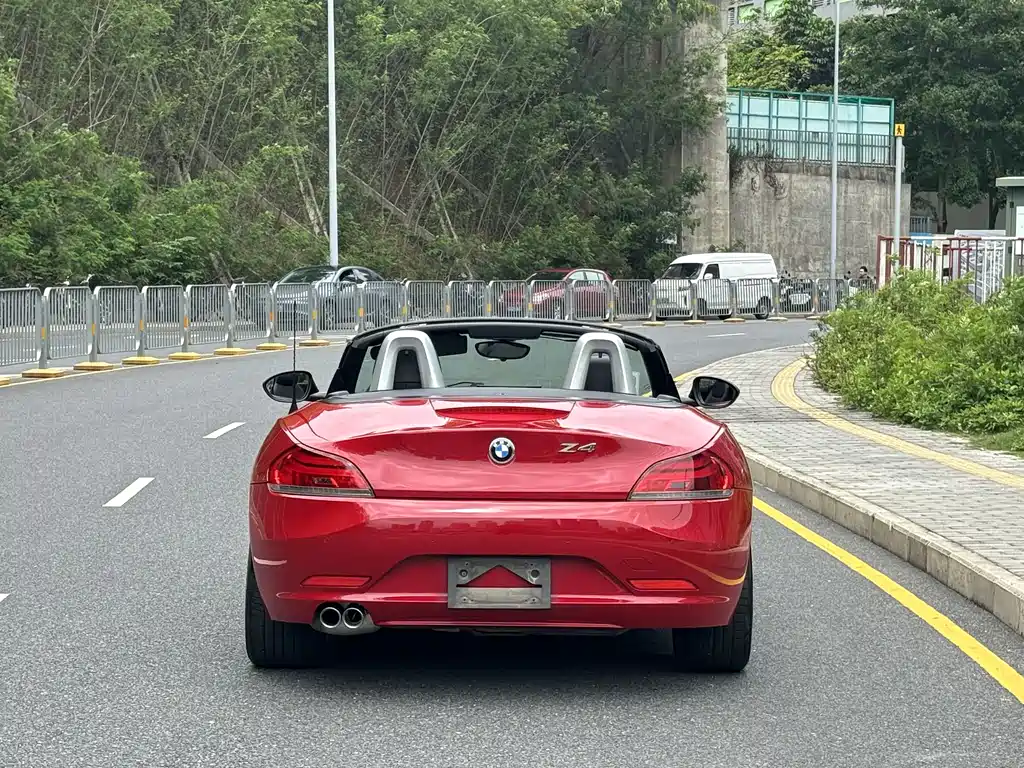 BMW Z4 2014 — фото 19