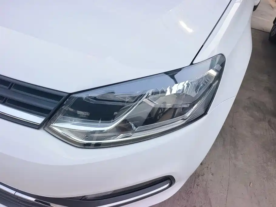 Volkswagen Polo 2016