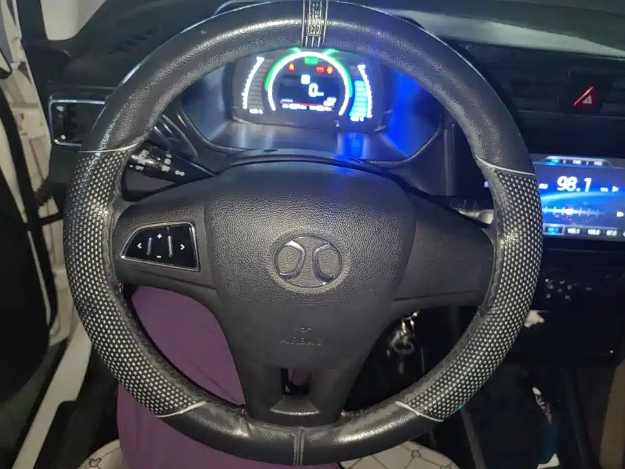BAIC New Energy EC 2018 — фото 15