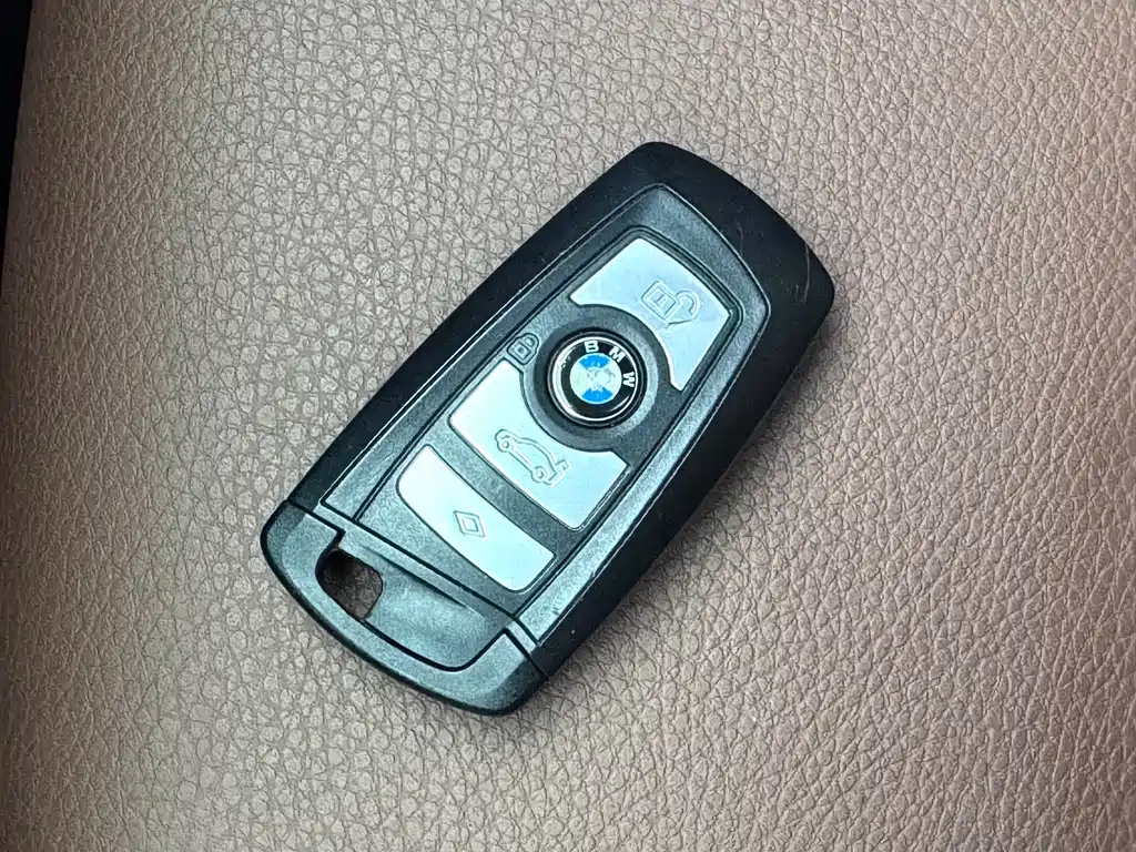 BMW 5 Series GT 2014 — фото 13