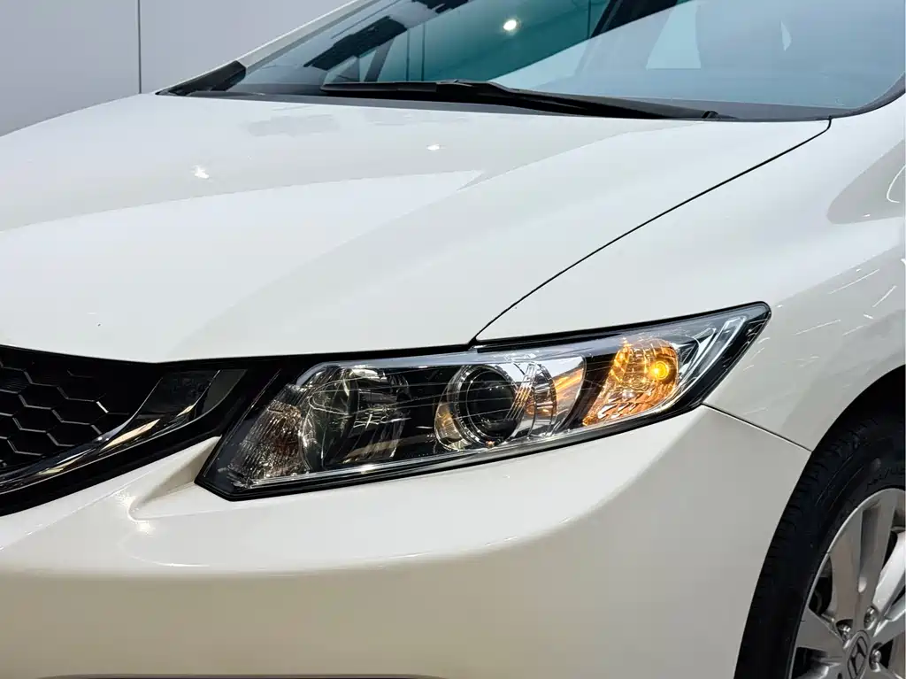 Honda Civic 2015 — фото 20