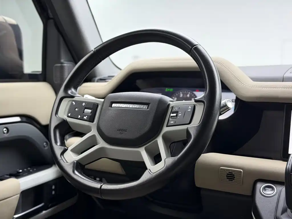 Land Rover Defender 2021 — фото 11