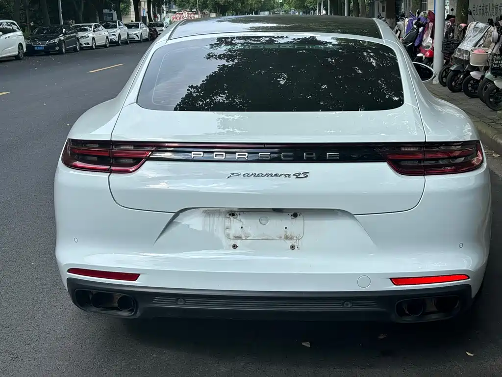 Porsche Panamera 2021 — фото 16