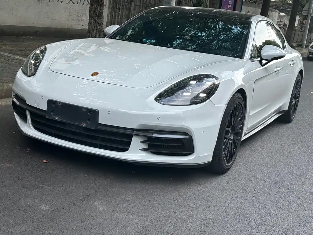 Porsche Panamera 2021 — фото 1