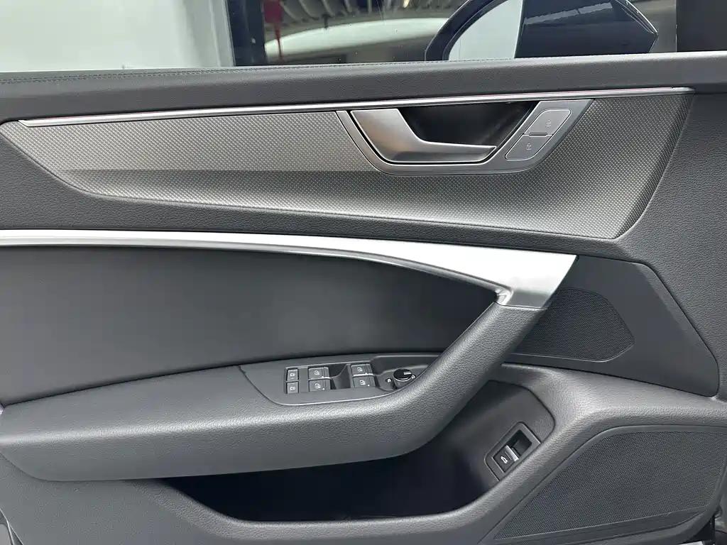 Audi A6L 2023 — фото 21