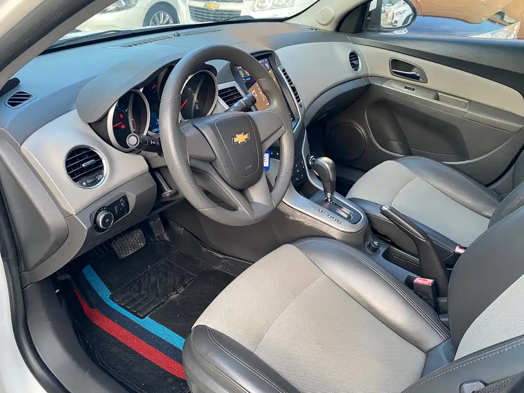 Chevrolet Cruze 2013