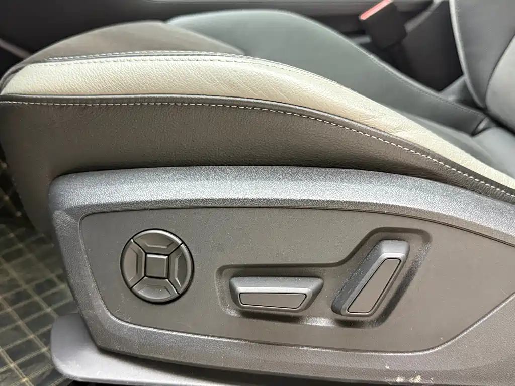 Audi Q3 2023 — фото 15