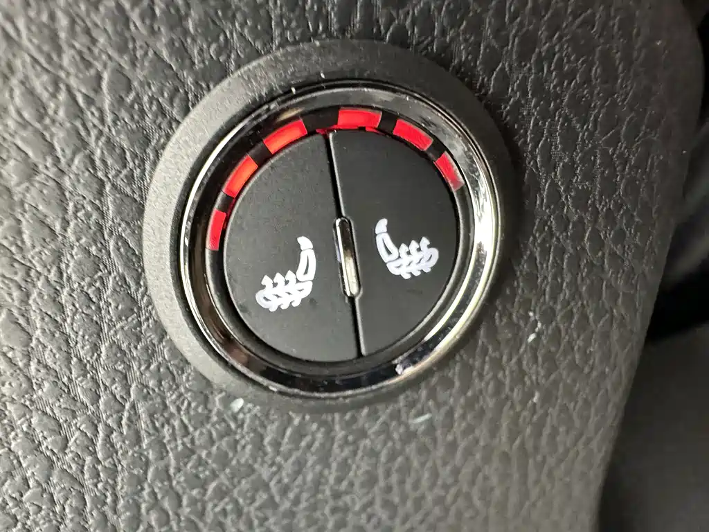 Toyota Yaris L 2022 — фото 14