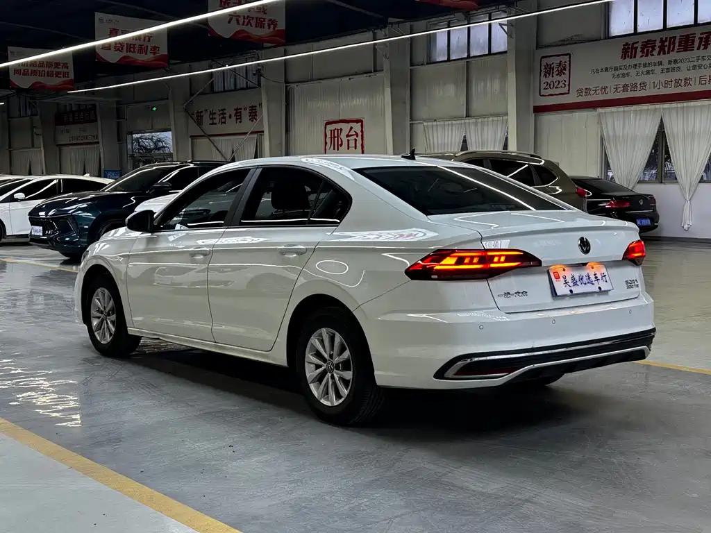 Volkswagen Bora 2024