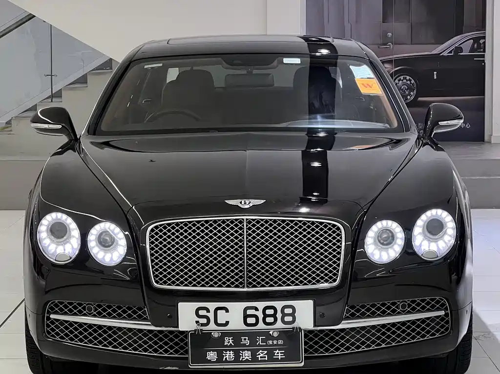 Bentley Flying Spur 2015 — фото 2