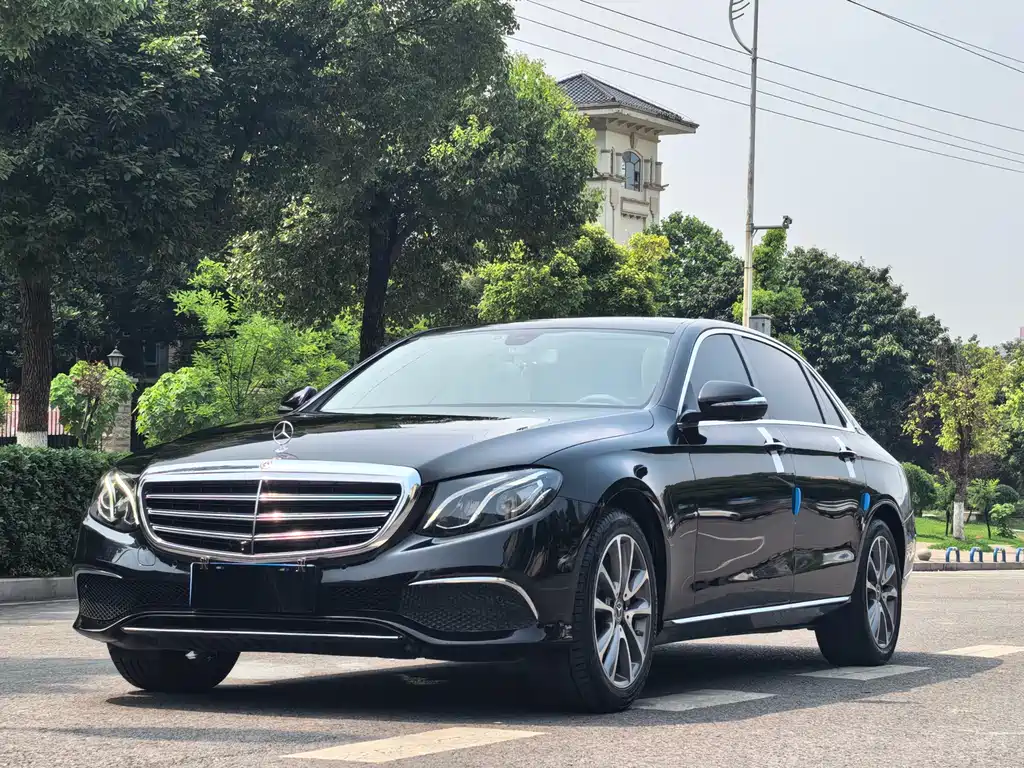 Mercedes-Benz E-Class 2019 — фото 1