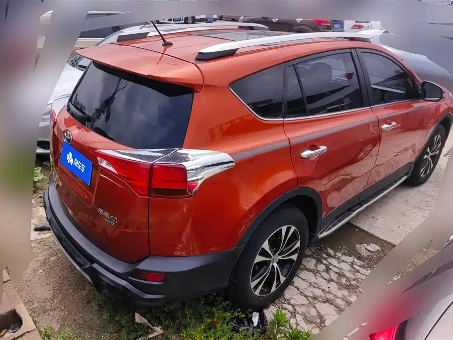 Toyota RAV4 2014 — фото 3