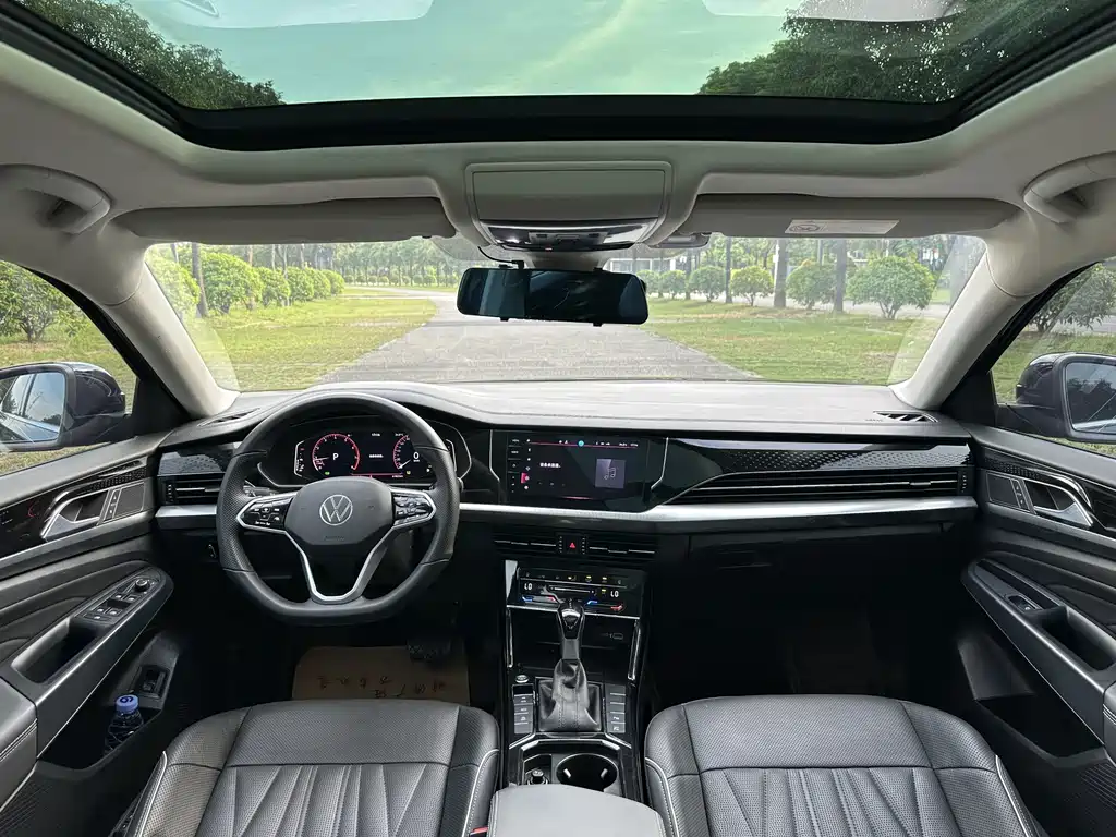 Volkswagen Passat 2023