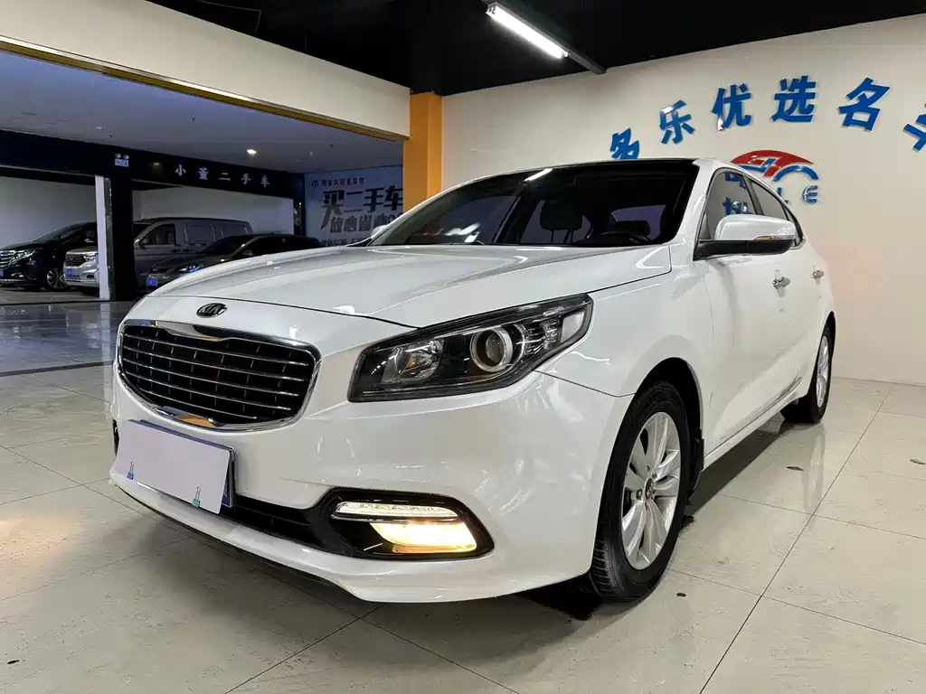 Kia K4 2015 — фото 1
