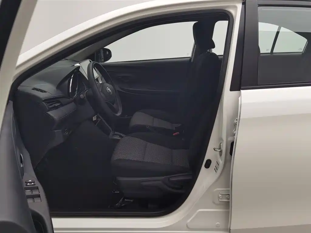 Toyota Vios 2018 — фото 10