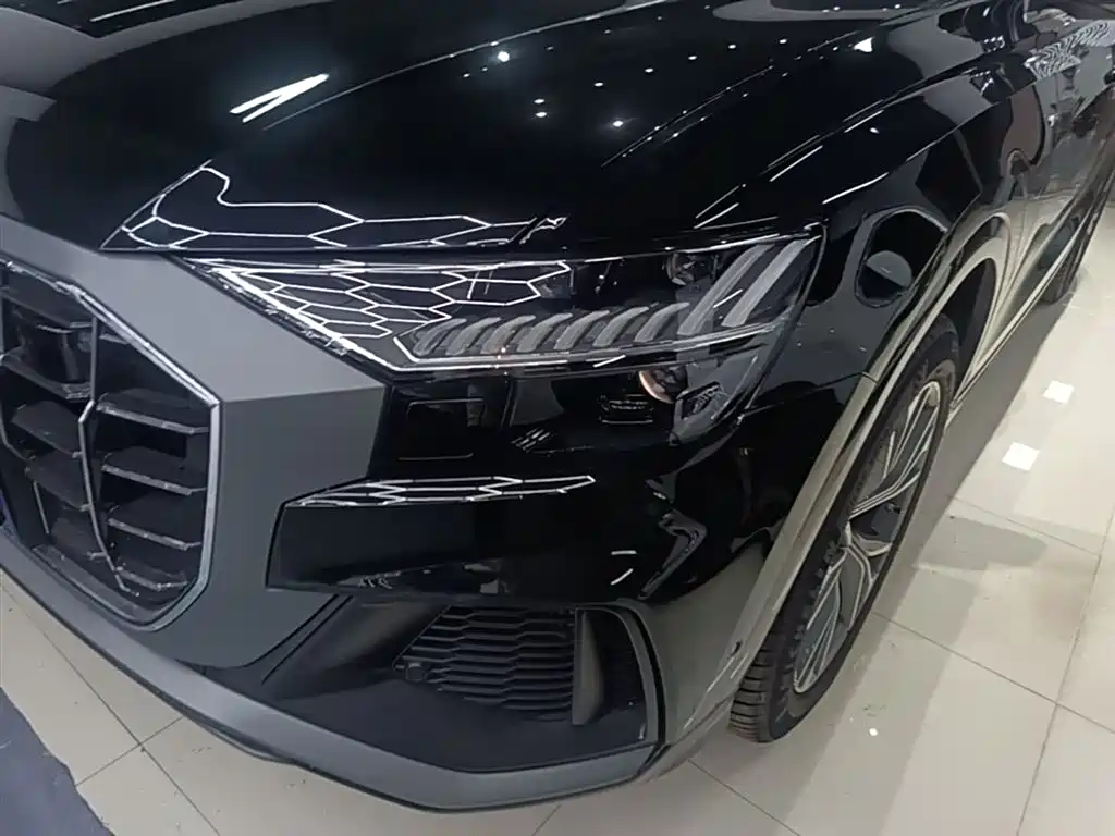 Audi Q8 2024 — фото 24