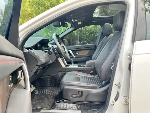 Land Rover Discovery Sport 2022