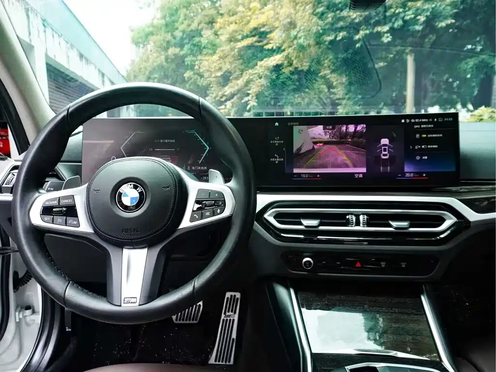 BMW 3 Series 2023 — фото 13