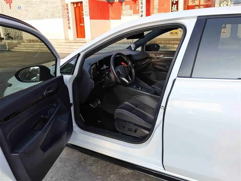 Volkswagen Golf 2023