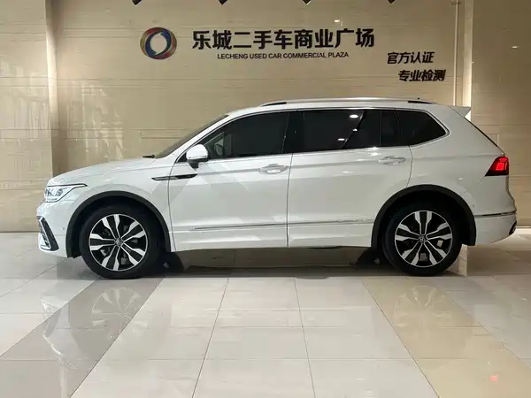 Volkswagen Tiguan L 2024