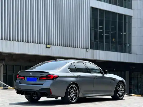 BMW M5 2021