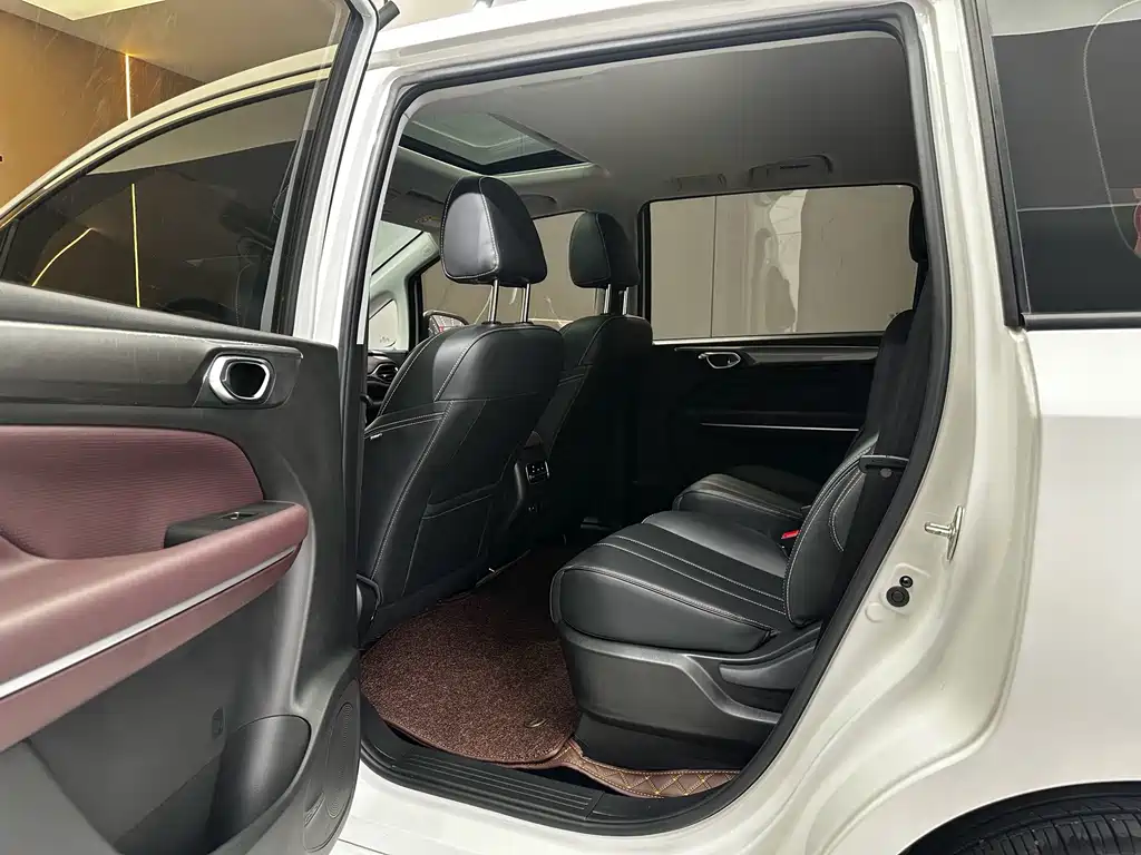 GAC Trumpchi M6 2025 — фото 10