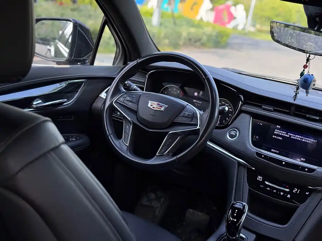 Cadillac XT5 2020 — фото 13