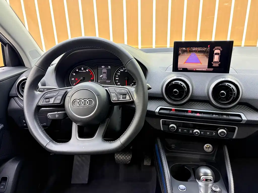 Audi Q2L 2022