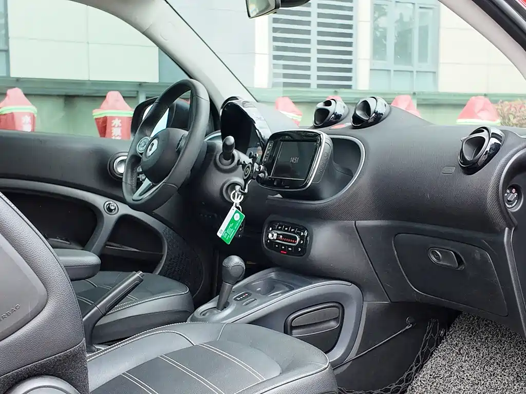 smart Fortwo 2016 — фото 12