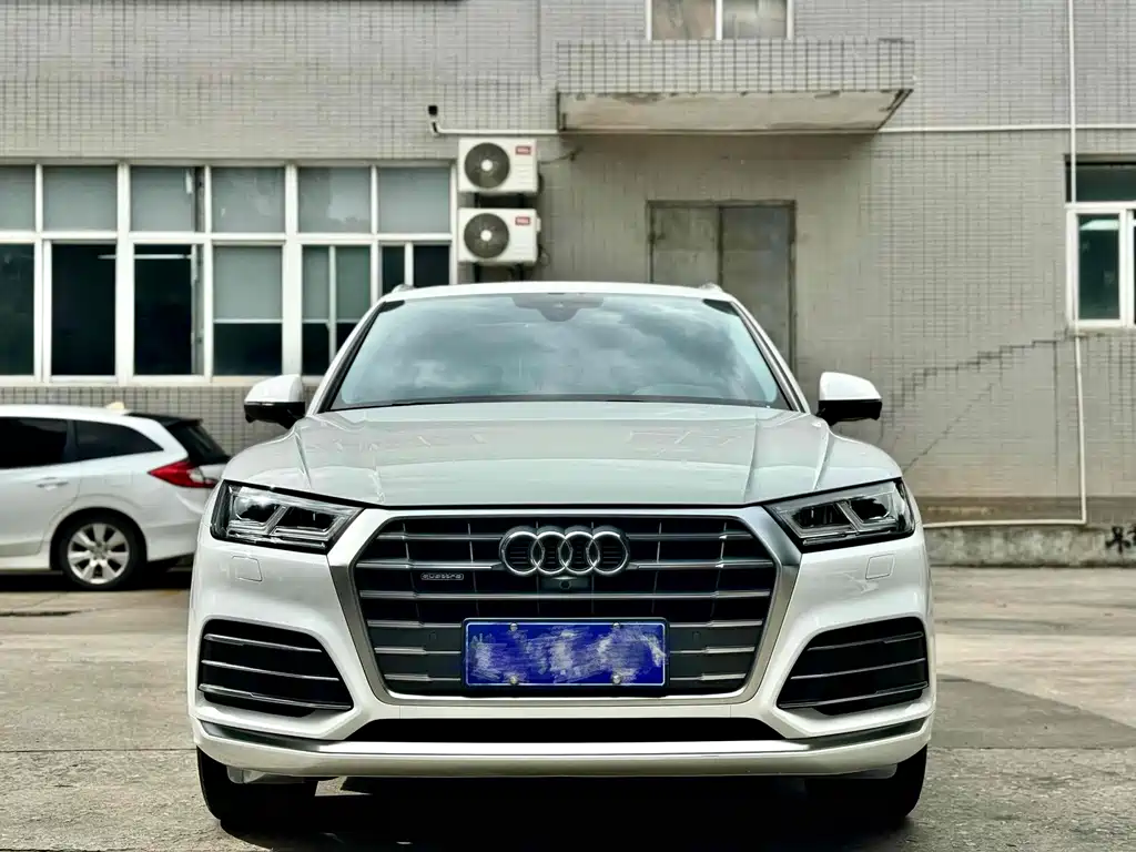 Audi Q5L 2021