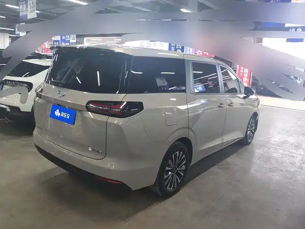 Wuling 730 2026