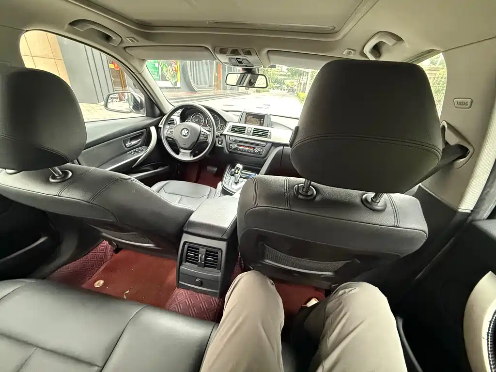 BMW 3 Series 2015 — фото 27