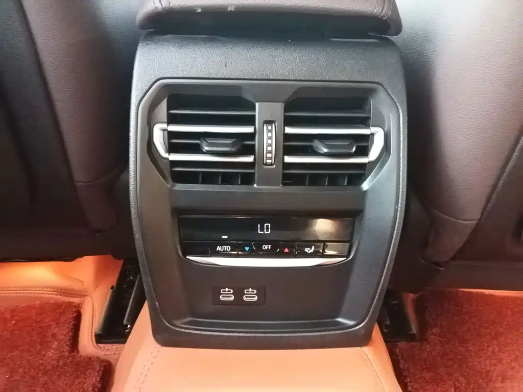 BMW 3 Series 2019 — фото 15