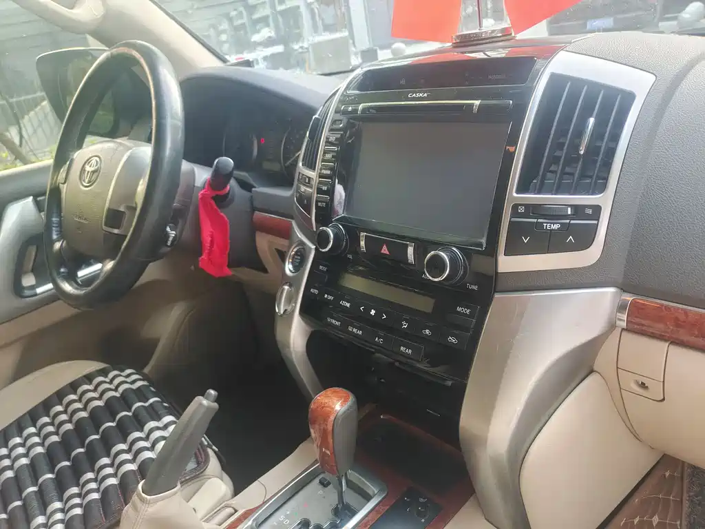 Toyota Land Cruiser 2016 — фото 15