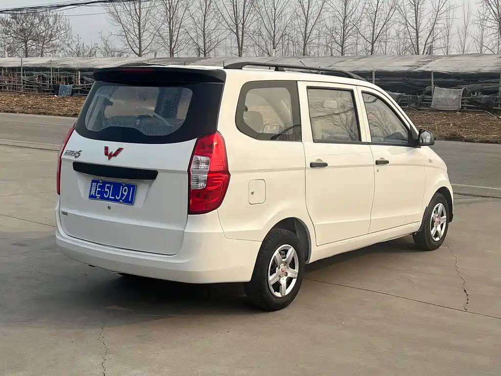 Wuling Hongguang 2017 — фото 4