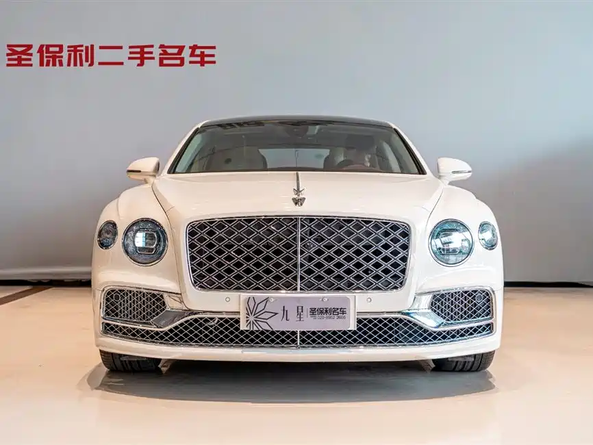 Bentley Flying Spur Plug-In Hybrid 2024 — фото 2