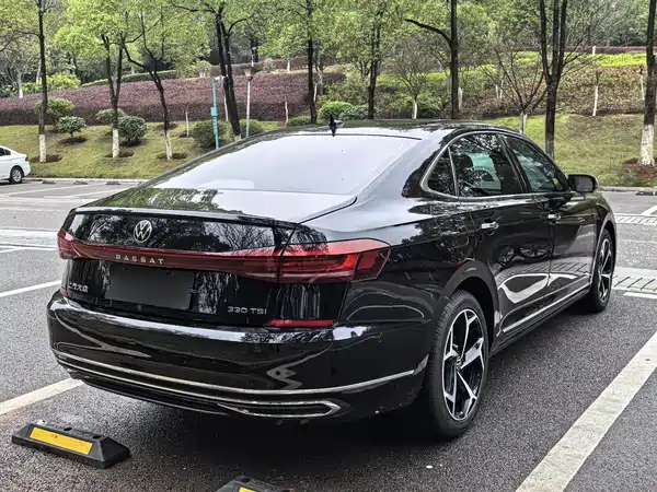 Volkswagen Passat 2023
