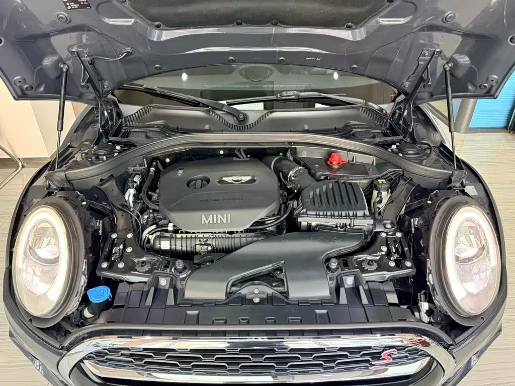 MINI Clubman 2018 — фото 18