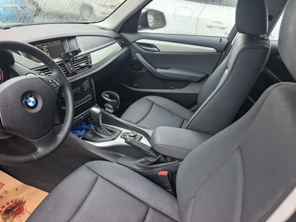 BMW X1 2014 — фото 12